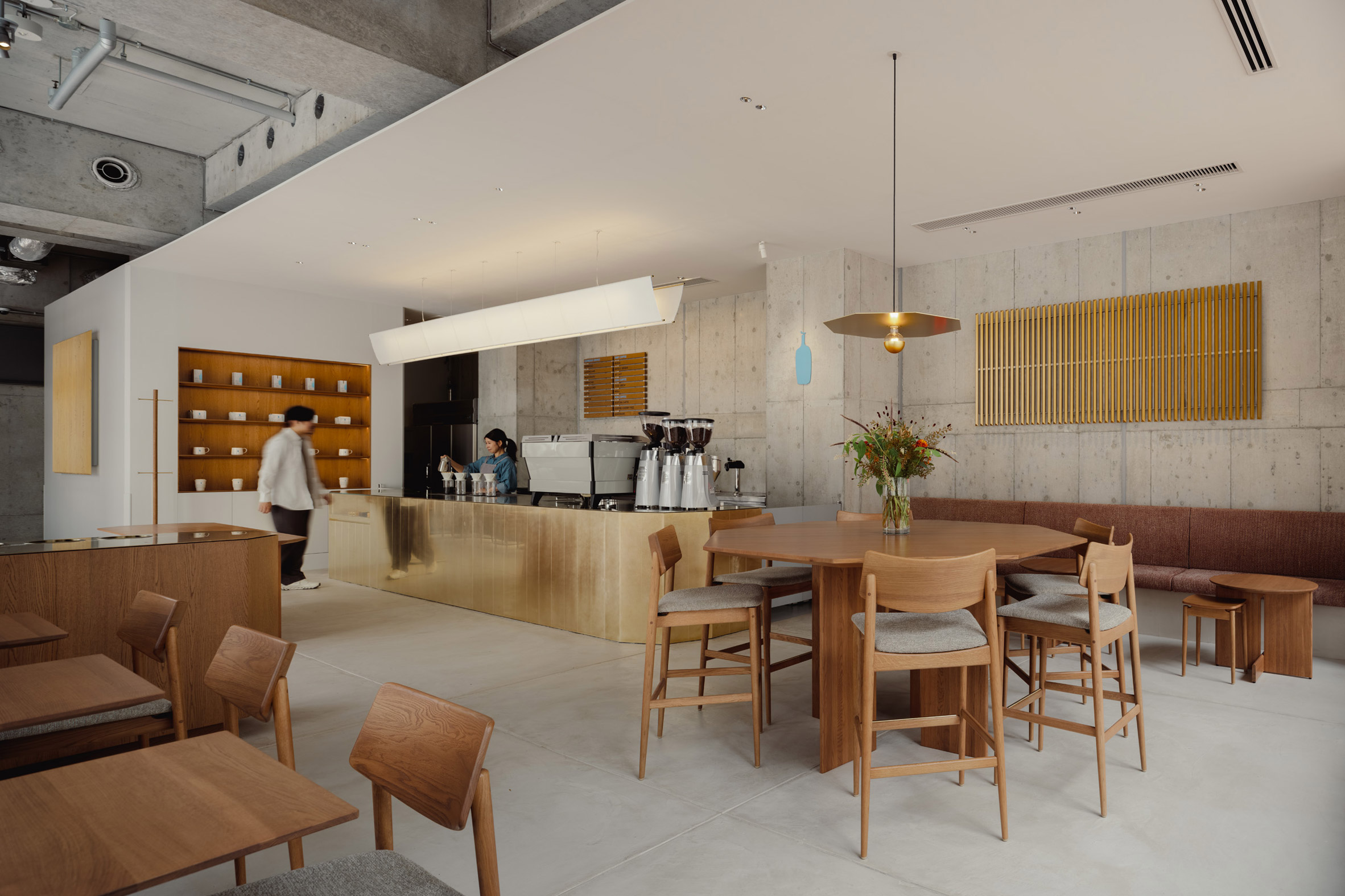 a nod to osaka’s heritage at blue bottle coffee shinsaibashi: project
