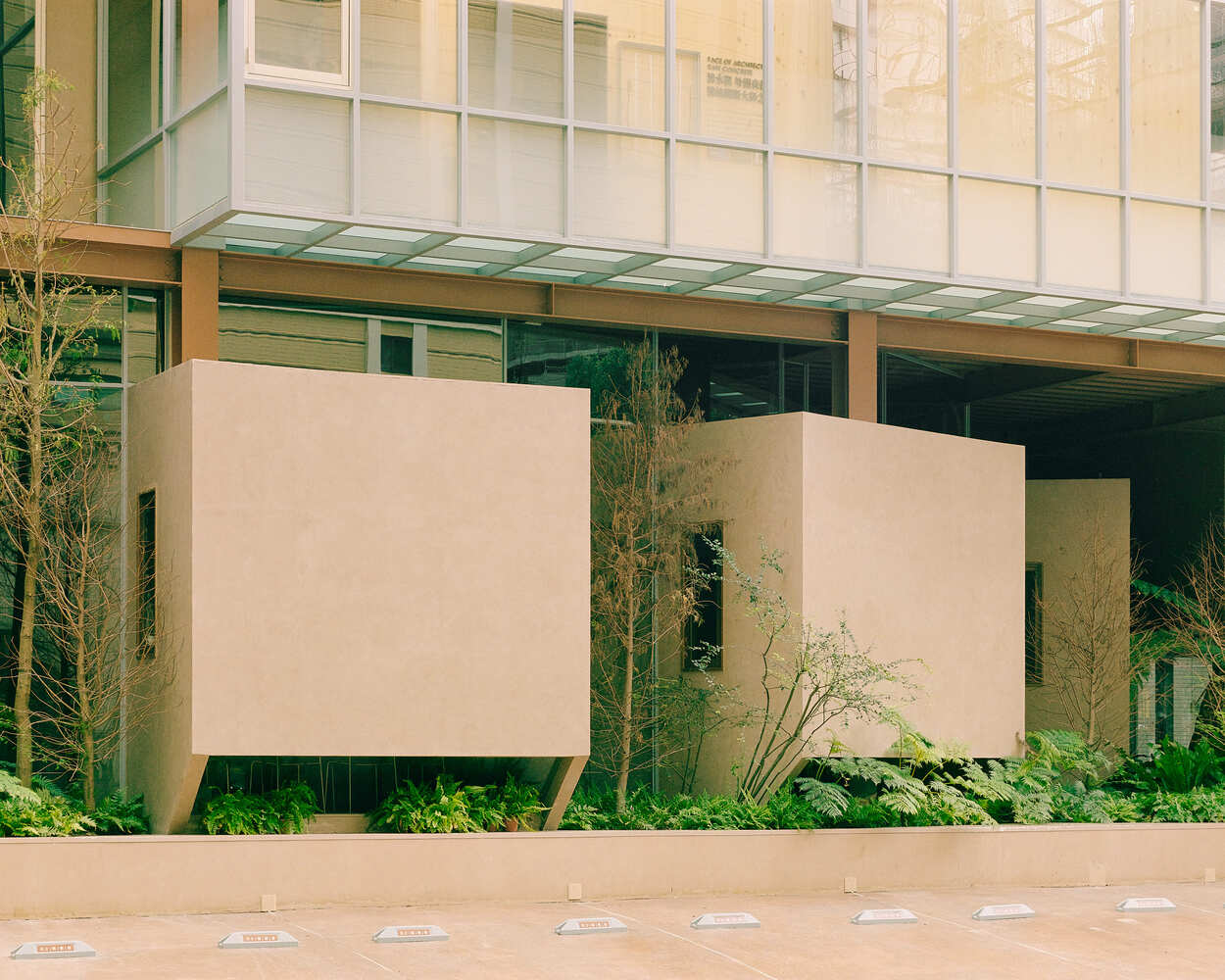 news: instilling raw minimalism with an open and tranquil design at ...