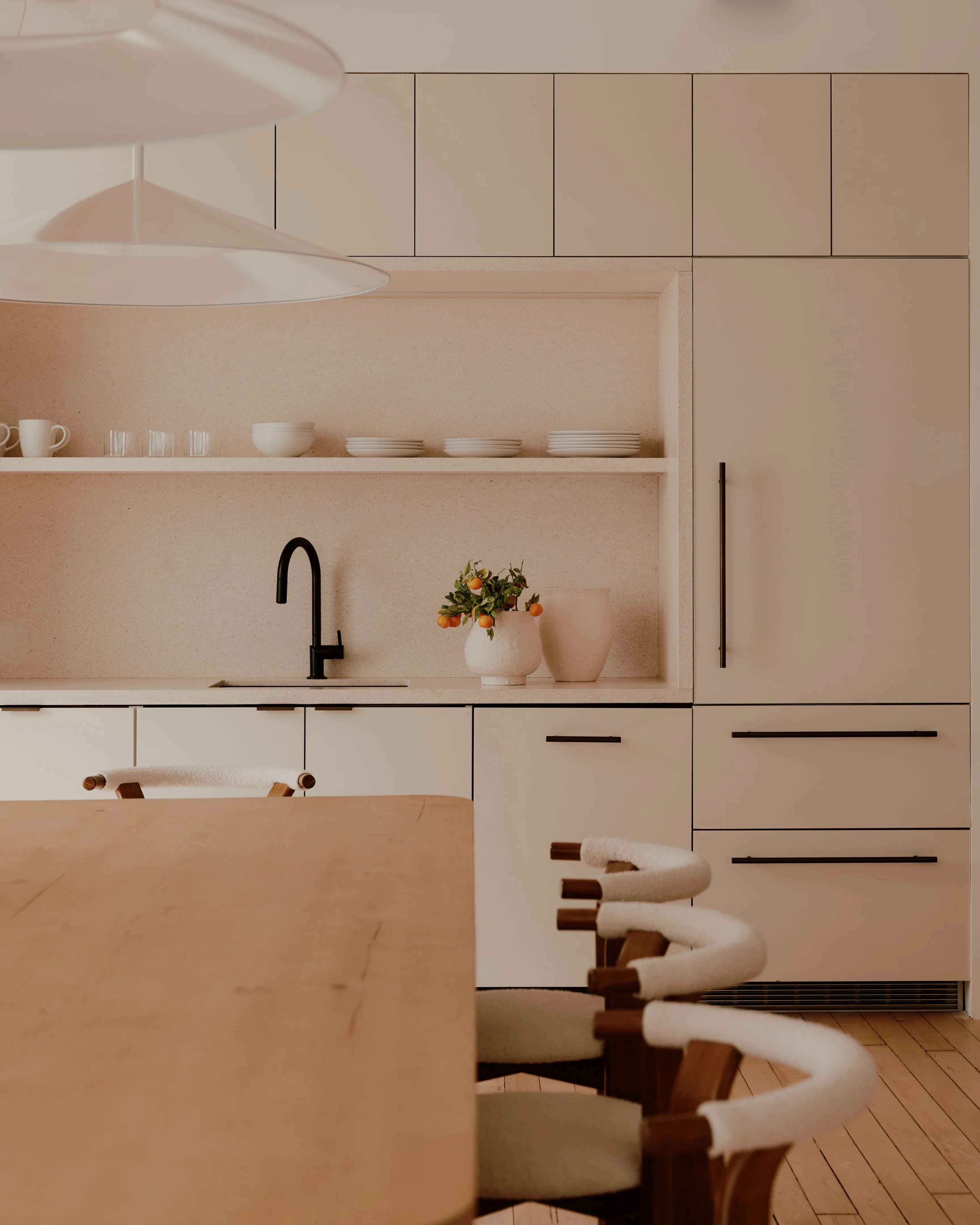 inside elmo studios’ warmly reimagined furniture.com hq in new york ...