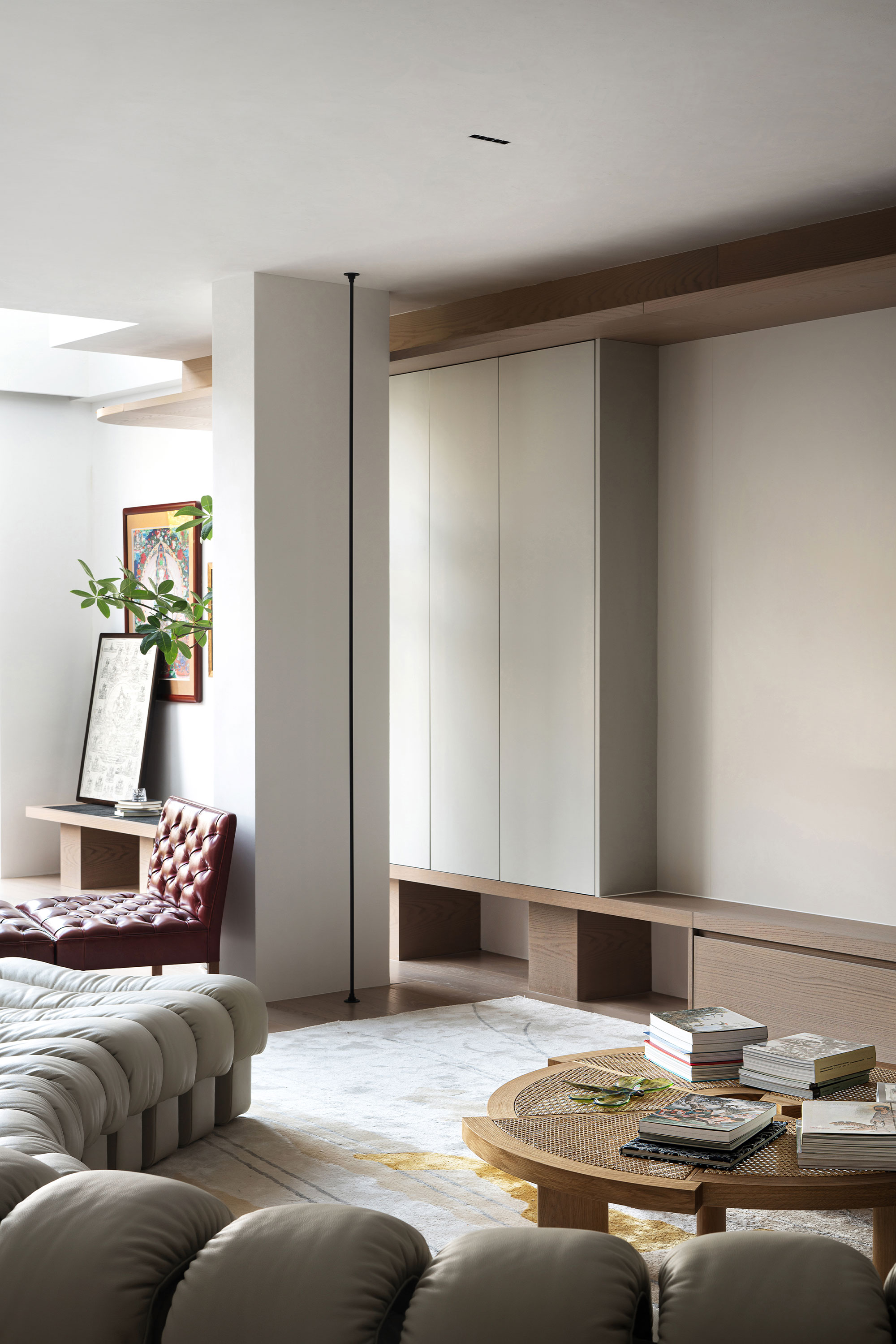 shenzhen's lakeside villa merges art and contemporary elegance: project ...