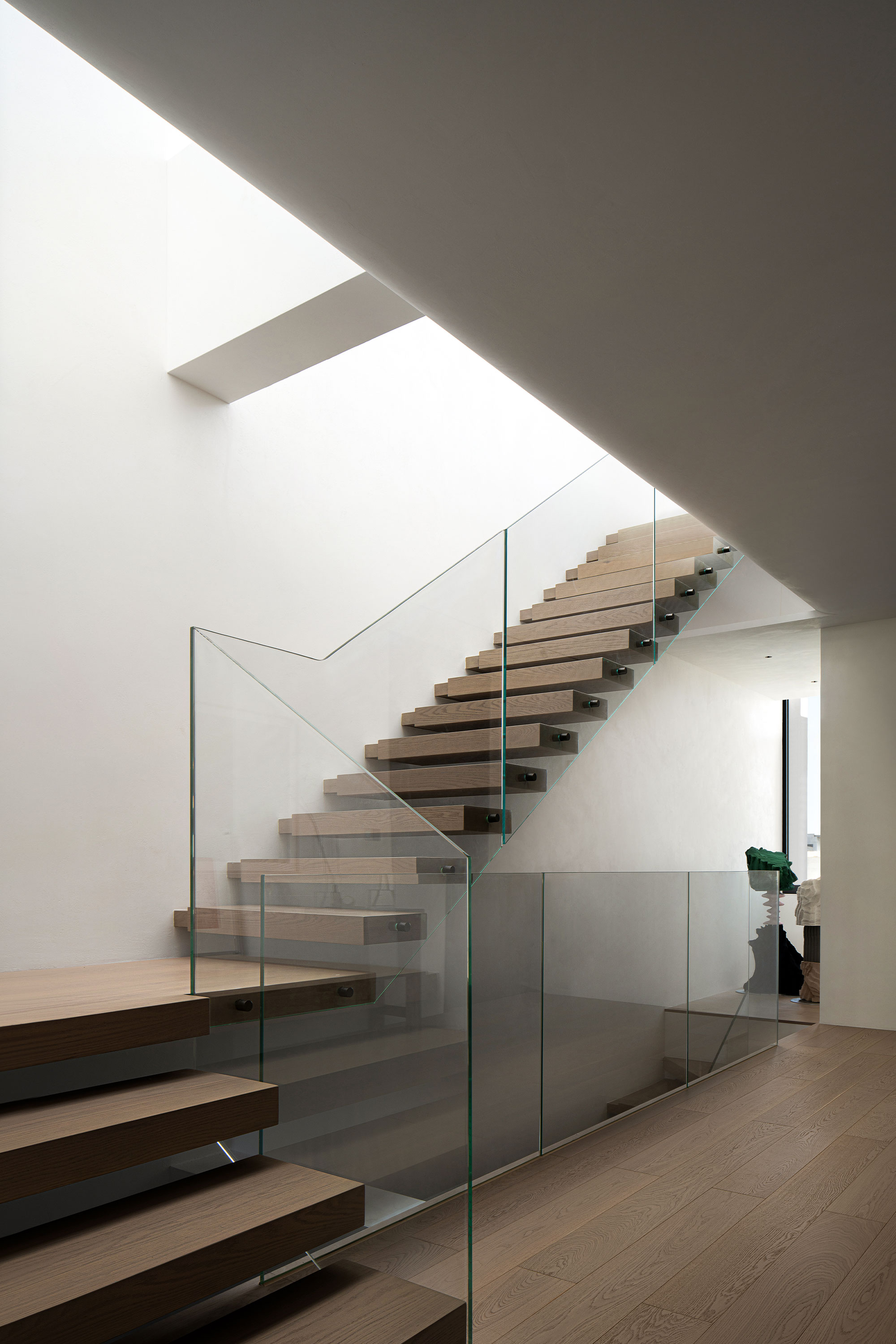 shenzhen's lakeside villa merges art and contemporary elegance: project ...