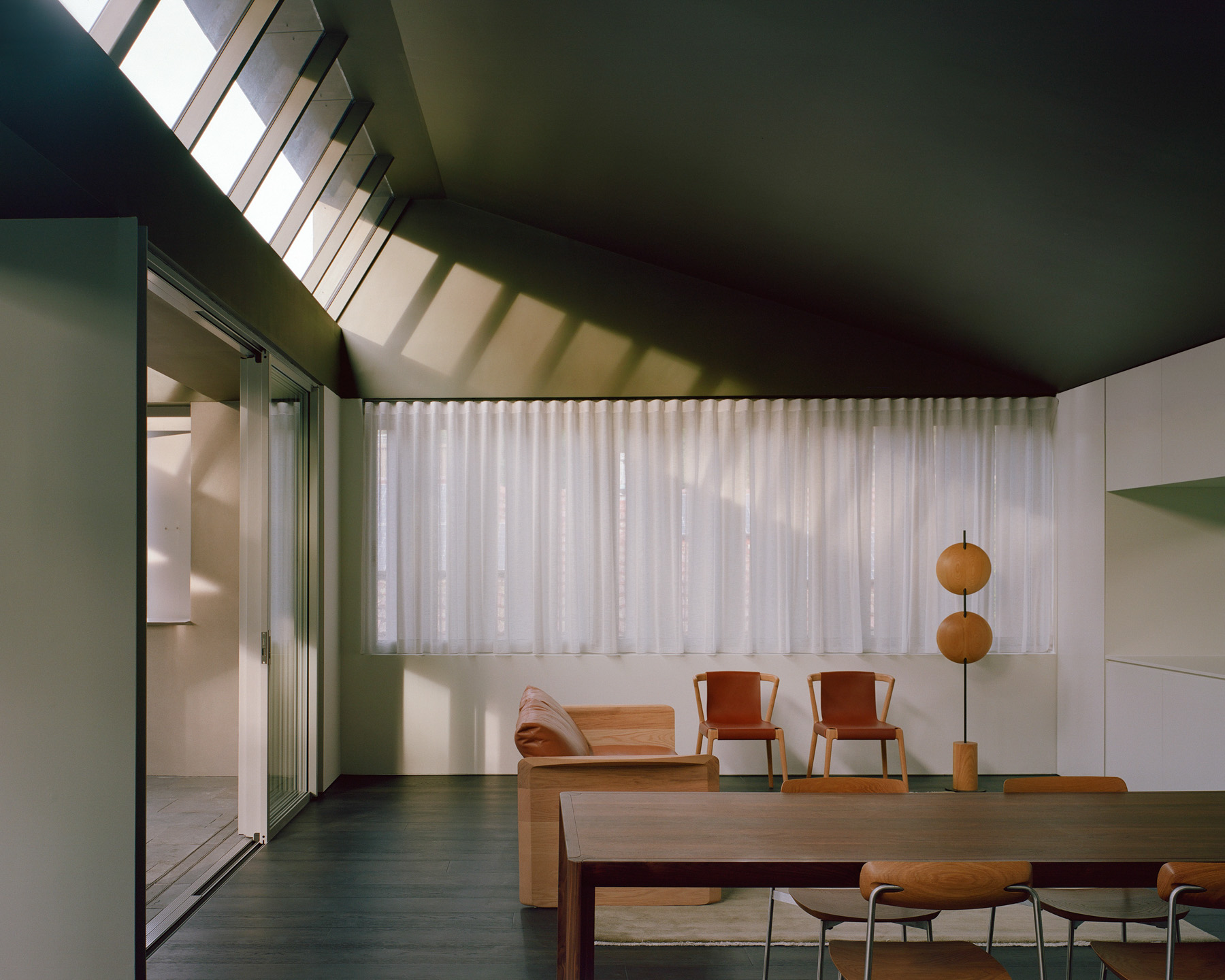 lane cove house uses factory-inspired roofs to frame the sky: project ...