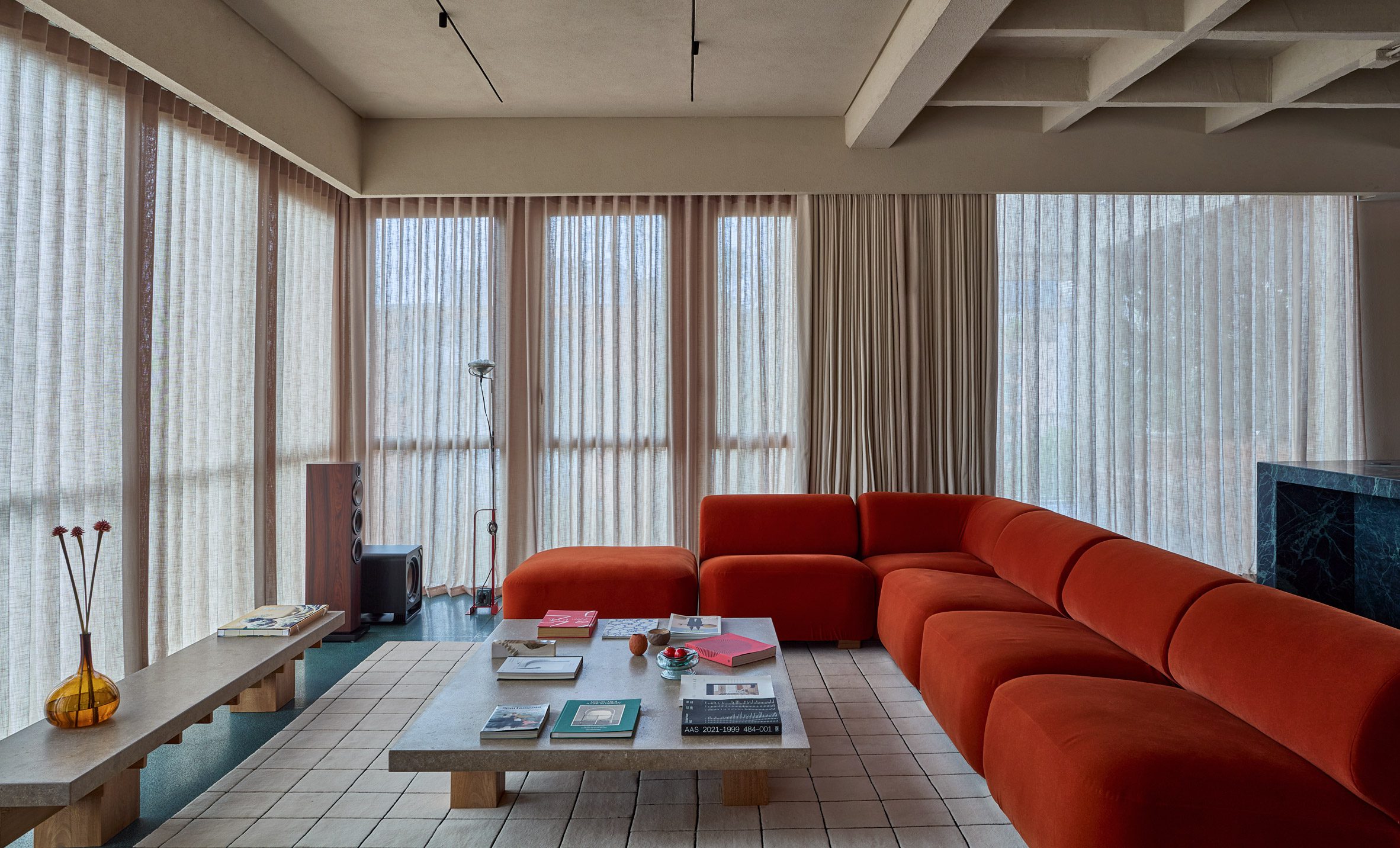 Photo inspiration: Gallery Detail: Inside An Industrial Modern Ph8 Apartment Softened By Comforting
